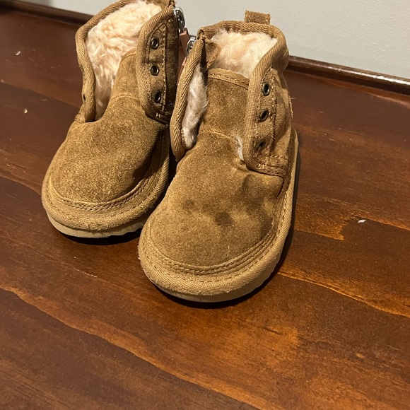 USED Toddler Uggs, no Laces - Picture 9 of 10